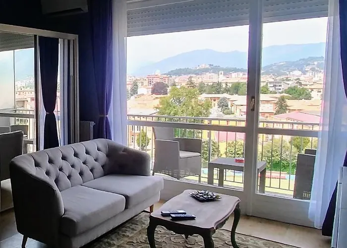 Panorama Apartment *